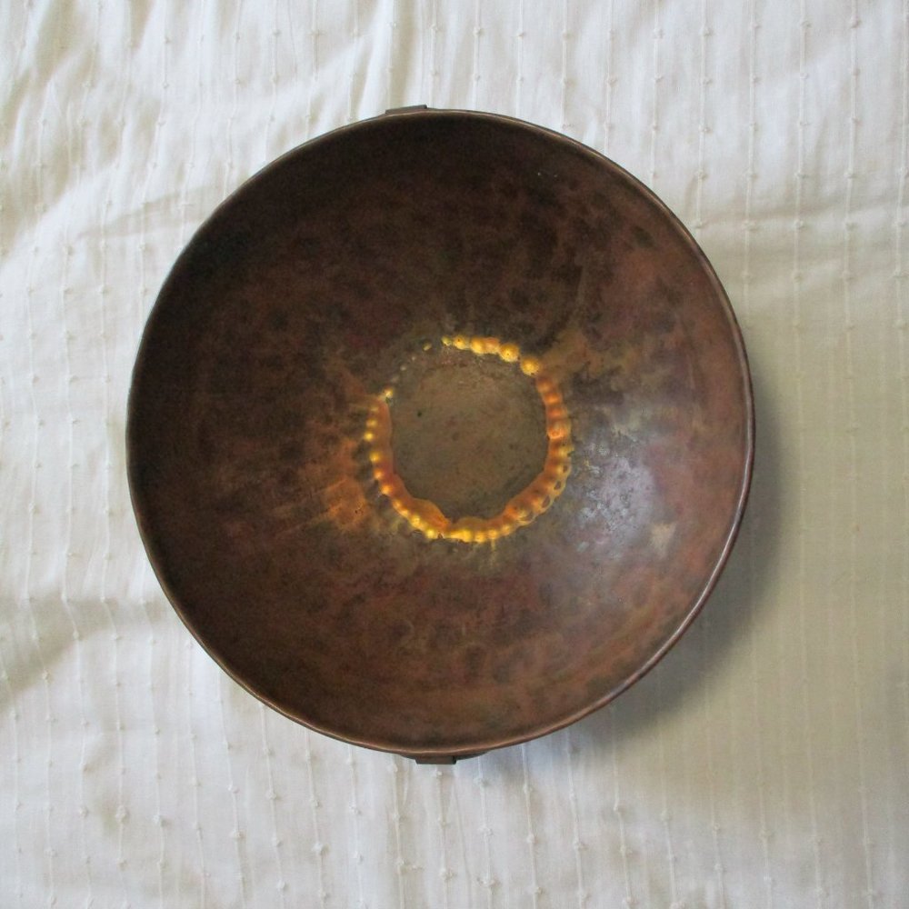1940s hammered copper bowl - Picture 6 of 6